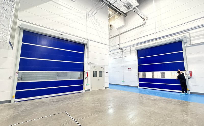 提升車間環(huán)境質(zhì)量——快速卷簾門在凈化車間中的應(yīng)用插圖