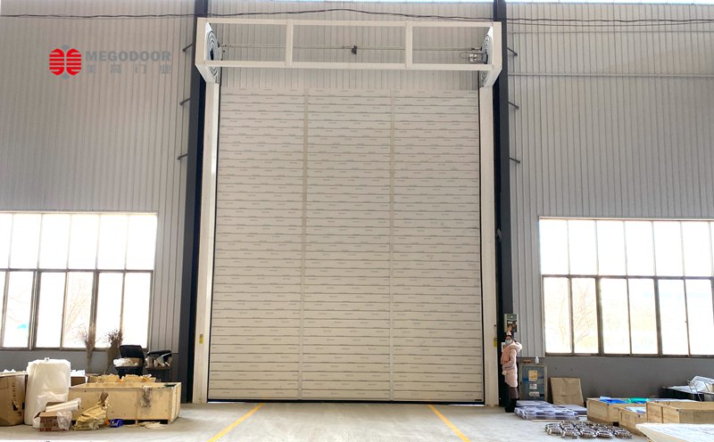 無(wú)錫螺旋式電動(dòng)硬質(zhì)快速卷簾門(mén)插圖1