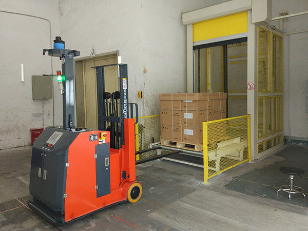 機(jī)器人和AGV如何實(shí)現(xiàn)自動(dòng)過自動(dòng)門與遠(yuǎn)程開門縮略圖